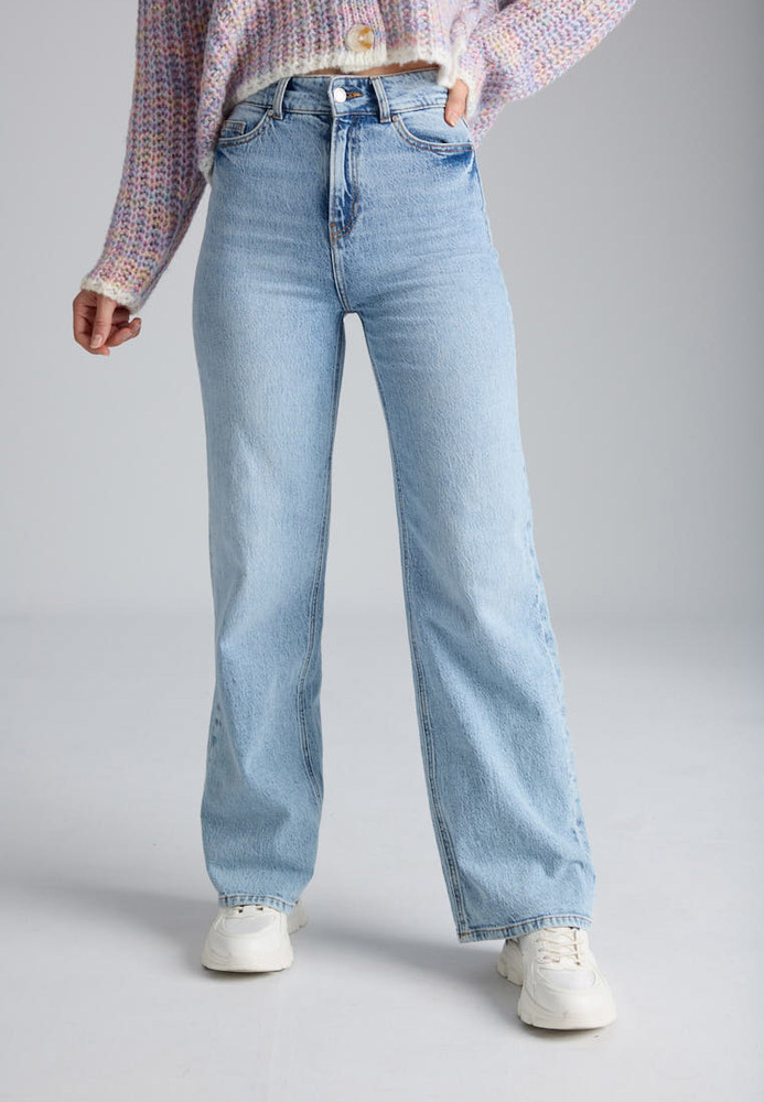 Wideleg High Waist Jeans