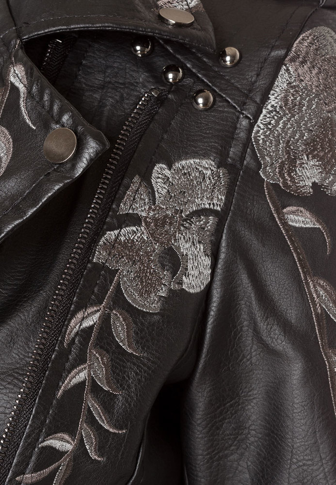 Bikerjacke mit Stickereien