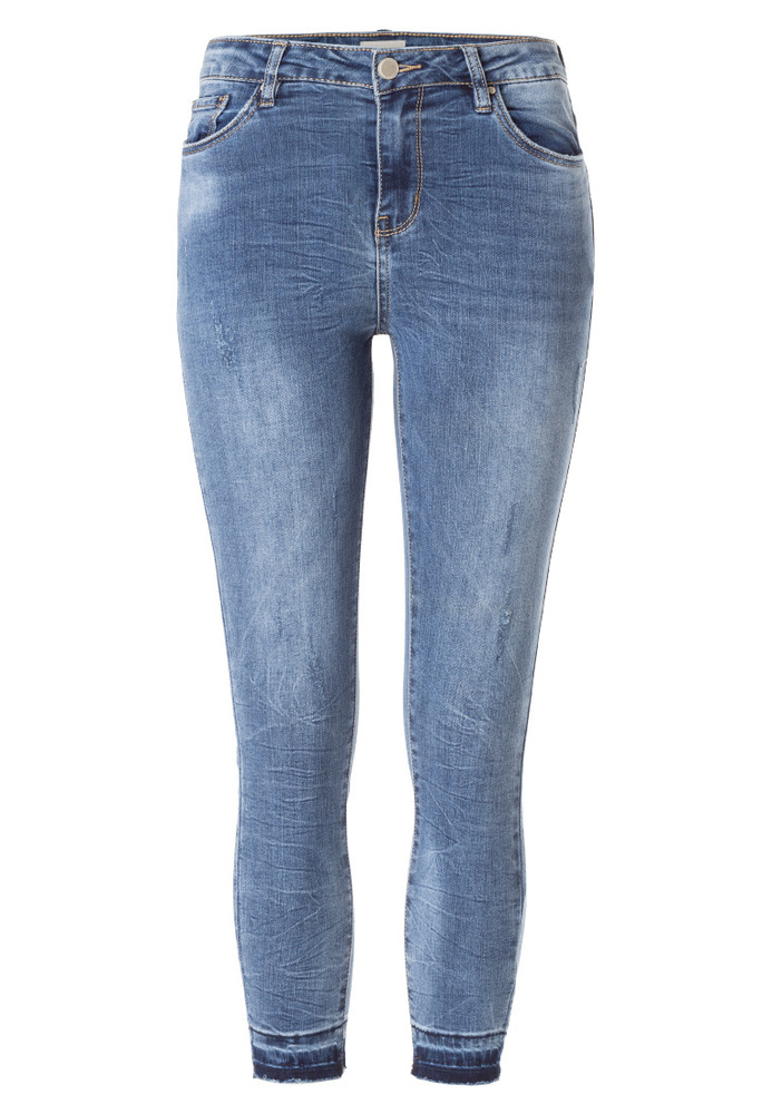 Jeans mit offenem Saum