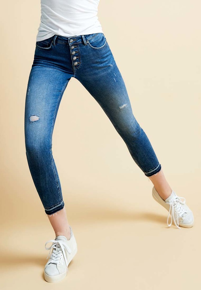 Ankle High Waist Jeans